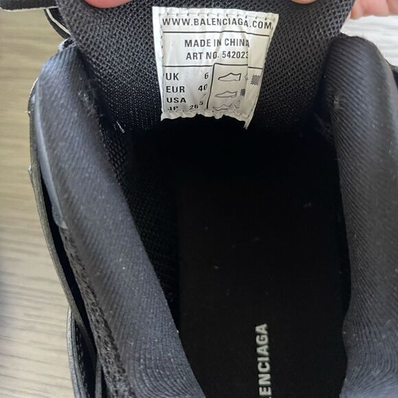 BALENCIAGA
Track logo-detailed mesh and rubber sneakers - Picture 9 of 10